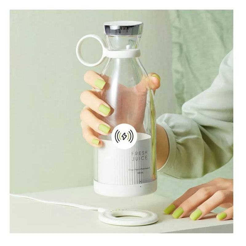 SqueezeGo: ​​Your Instant Juice 